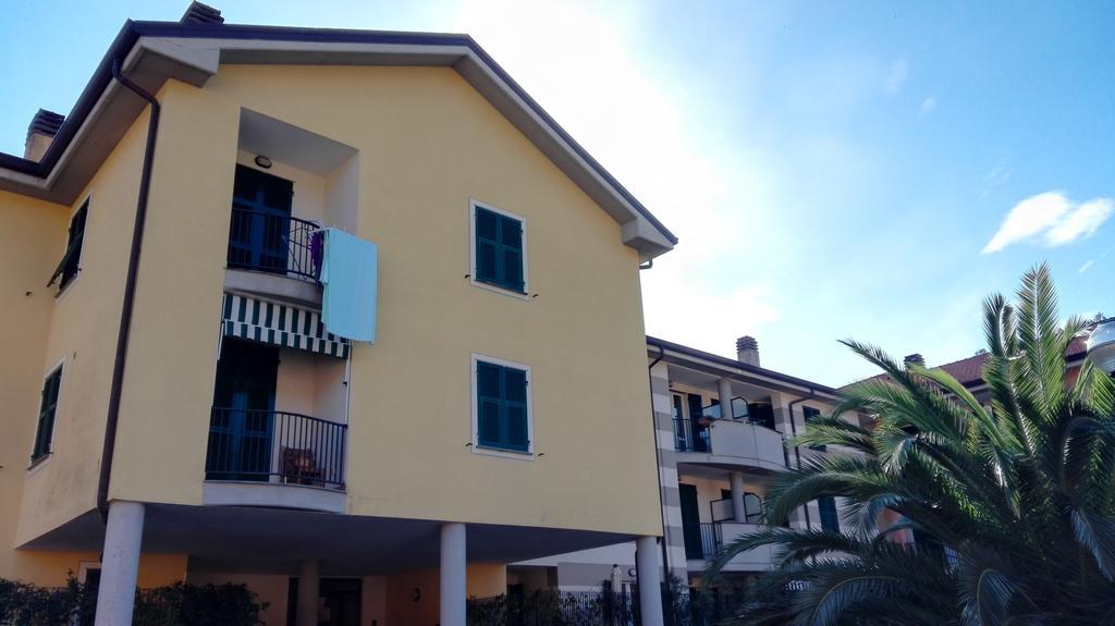 Andrea Apartment Леванто Екстериор снимка